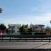 ...e ci troviamo in una zona dominata da villette a schiera, costeggiate da strade rurali che muoiono una volta incontrati i binari della ferrovia